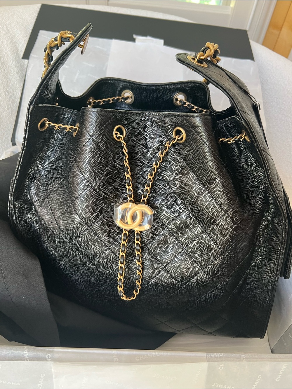 NEW✨ Chanel 25 Hobo Bag Medium Black Caviar GHW